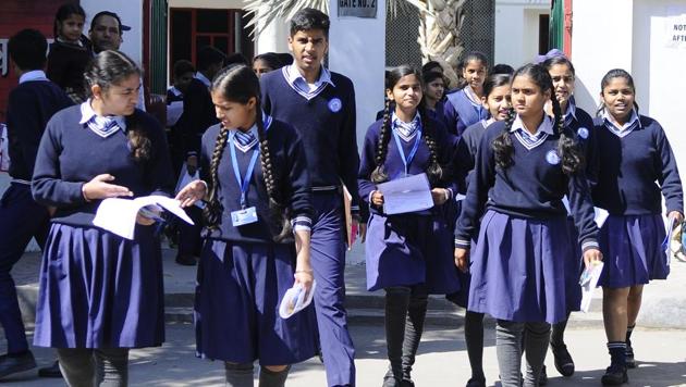 This year, 659 students of 16 peripheral govt schools in city were given admit cards to appear in CBSE Classes 10 and 12 board examination despite low attendance. (HT FILE) This year, 659 students of 16 peripheral govt schools in city were given admit cards to appear in CBSE Classes 10 and 12 board examination despite low attendance. (HT FILE)