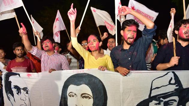 Newly-elected JNUSU President Aishe Ghosh (C) (in yellow dress), Vice-President Saket Moon (2ndR) and others celebrate in a procession after Delhi High Court declared results of Jawaharlal Nehru University Students’ Union (JNUSU) polls, at JNU Campus in New Delhi. (PTI) Newly-elected JNUSU President Aishe Ghosh (C) (in yellow dress), Vice-President Saket Moon (2ndR) and others celebrate in a procession after Delhi High Court declared results of Jawaharlal Nehru University Students’ Union (JNUSU) polls, at JNU Campus in New Delhi. (PTI)