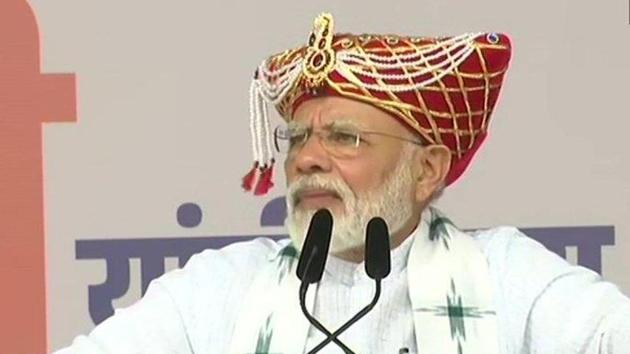 PM Modi, who took potshots at the Nationalist Congress Party and Congress alliance government, credited Fadnavis with delivering a stable government(ANI Photo) PM Modi, who took potshots at the Nationalist Congress Party and Congress alliance government, credited Fadnavis with delivering a stable government(ANI Photo)