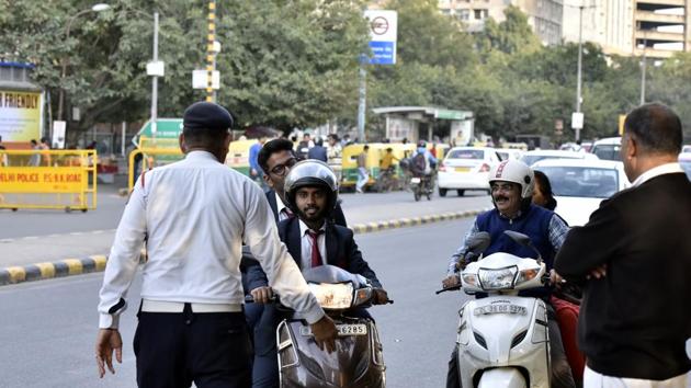 The Delhi Traffic Police had said that under the new MV rules any law enforcing official found violating the traffic rules will be liable for paying double the prescribed fines. (HT Photo / Representational Image)