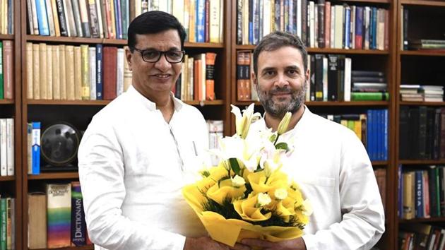 State party chief Balasaheb Thorat with Rahul Gandhi.(HT FILE)