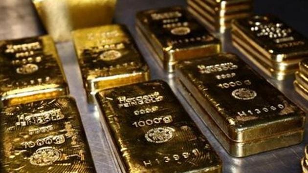 Gold fell by Rs 170 to Rs 38,390 per 10 gram, rupee 66paisa stronger on Friday.(Reuters Photo) Gold fell by Rs 170 to Rs 38,390 per 10 gram, rupee 66paisa stronger on Friday.(Reuters Photo)