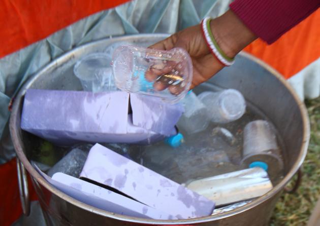 According to the Central Pollution Control Board, India generates 25,940 tonnes of plastic waste every day. This is close to the weight of 9,000 Asian elephants, or 86 Boeing 747 jets (HINDUSTAN TIMES) According to the Central Pollution Control Board, India generates 25,940 tonnes of plastic waste every day. This is close to the weight of 9,000 Asian elephants, or 86 Boeing 747 jets (HINDUSTAN TIMES)