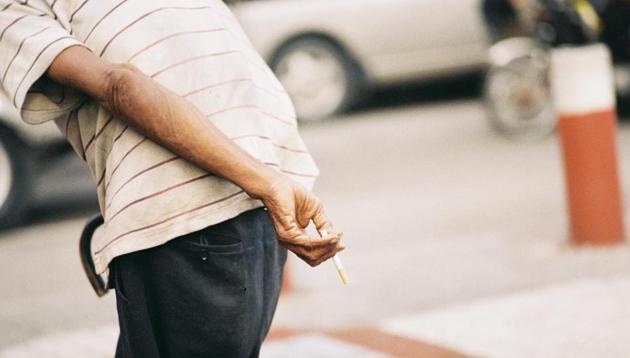 A recent study suggests that smoking abstinence doesn’t greatly affect the motivation for food.(Unsplash)
