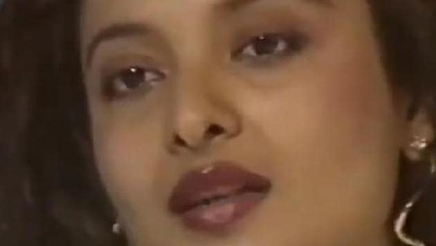 Rekha sings passionately in a video clip going viral online.