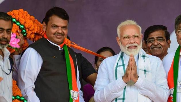 Prime Minister Narendra Modi with Maharashtra CM Devendra Fadnavis(PTI Photo)