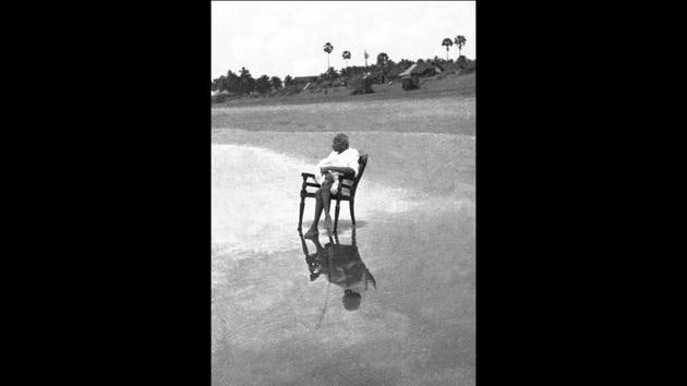 Gandhi at Juhu Beach in May 1944. Perhaps no single act binds Gandhi to the city as closely as the events of July 1921 in the Elphinstone mill compound in Parel. “Swaraj is impossible without Swadeshi,” declared Gandhi, honouring Lokmanya Tilak as spectacular bonfires of foreign-made saris, shirts and jackets were first lit. History records more than 10,000 attendees. This event sparked bonfires across India as people began to reject foreign goods. (Alamy Stock Photo) Gandhi at Juhu Beach in May 1944. Perhaps no single act binds Gandhi to the city as closely as the events of July 1921 in the Elphinstone mill compound in Parel. “Swaraj is impossible without Swadeshi,” declared Gandhi, honouring Lokmanya Tilak as spectacular bonfires of foreign-made saris, shirts and jackets were first lit. History records more than 10,000 attendees. This event sparked bonfires across India as people began to reject foreign goods. (Alamy Stock Photo)