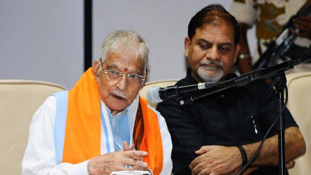 Former Union minister Murli Manohar Joshi during a session on environmental issues at Panjab University in Chandigarh on Saturday. (Anil Dayal/HT) Former Union minister Murli Manohar Joshi during a session on environmental issues at Panjab University in Chandigarh on Saturday. (Anil Dayal/HT)