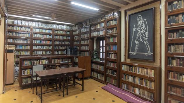 The library at Mani Bhavan. Gandhi’s assassination on January 30, 1948, shocked the city as much as it did the nation. Citizens paid homage with a dip in the sea during his cremation in Delhi. Mani Bhavan was converted into a memorial in 1955. But most landmarks from Gandhi’s association with Bombay have been demolished, sold off or are in shambles.  (Aalok Soni / HT Photo) 