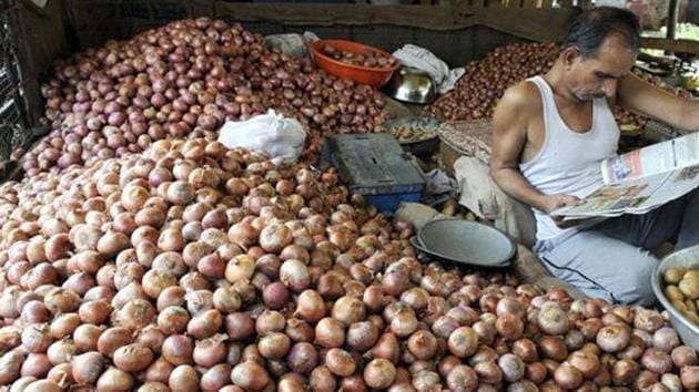 A grocer at Indore mandi, Madhya Pradesh. (HT FILE) A grocer at Indore mandi, Madhya Pradesh. (HT FILE)