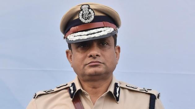 As the unique manhunt entered its twelfth day on Tuesday, some officers whom 53-year-old Rajeev Kumar led till a few months ago said the job would be near impossible for the Central Bureau of Investigation (CBI). (Arijit Sen/HT File Photo) As the unique manhunt entered its twelfth day on Tuesday, some officers whom 53-year-old Rajeev Kumar led till a few months ago said the job would be near impossible for the Central Bureau of Investigation (CBI). (Arijit Sen/HT File Photo)