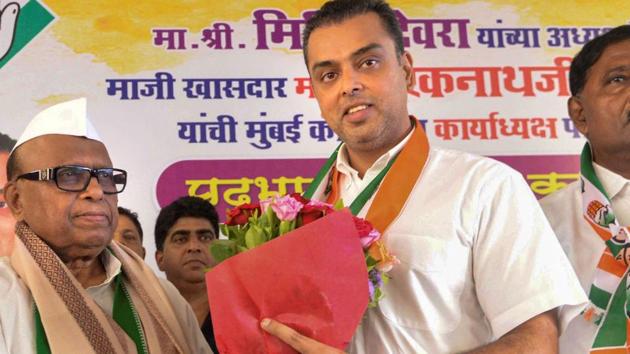 Congress leader Milind Deora earlier tweeted in support of Centre’s move abrogating Article 370. (PTI) Congress leader Milind Deora earlier tweeted in support of Centre’s move abrogating Article 370. (PTI)