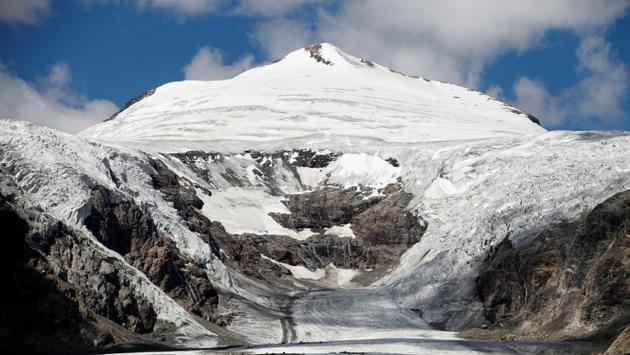 The Pasterze Glacier, Austria’s largest, is seen below Johannisberg summit in the Hohe Tauern mountain range. The lower layers of ice samples are more densely packed than those at the top, meaning that one metre of ice could include thousands of years of data. “The ice is only a few meters thick. In a few years, this summit will be completely ice-free,” Fischer said. (Lisi Neisner / REUTERS) The Pasterze Glacier, Austria’s largest, is seen below Johannisberg summit in the Hohe Tauern mountain range. The lower layers of ice samples are more densely packed than those at the top, meaning that one metre of ice could include thousands of years of data. “The ice is only a few meters thick. In a few years, this summit will be completely ice-free,” Fischer said. (Lisi Neisner / REUTERS)