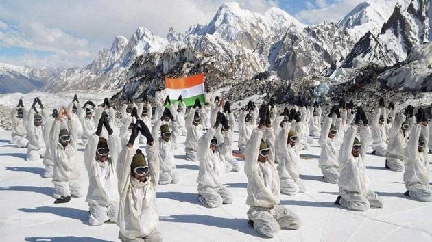 Soldiers perform Yoga on 2nd International Yoga Day in Siachen. Siachen is strategically important because so long as it is in India’s control, the Pakistani army can’t link up with the Chinese and pose a threat to Ladakh.(File photo: PTI)