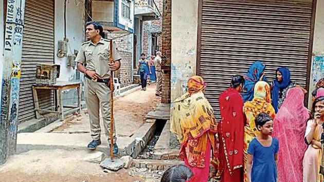 Four recorded telephonic conversations the suspect had with his mother-in-law after the crime, helped investigators learn about his brother Tarun’s involvement in the crime, a police officer associated with the case said.(HT Photo) Four recorded telephonic conversations the suspect had with his mother-in-law after the crime, helped investigators learn about his brother Tarun’s involvement in the crime, a police officer associated with the case said.(HT Photo)