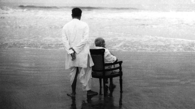 Mahatma Gandhi with his son Devdas at Juhu Beach, Mumbai, Maharashtra, India, May 1944. (National Gandhi Museum) Mahatma Gandhi with his son Devdas at Juhu Beach, Mumbai, Maharashtra, India, May 1944. (National Gandhi Museum)