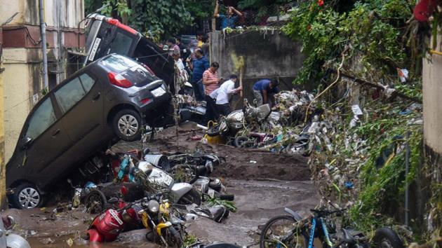 Scenes of damage in Gururaj Society, Pune in the aftermath of heavy rains on the night of September 25, 2019.(Sanket Wankhade / HT Photo) Scenes of damage in Gururaj Society, Pune in the aftermath of heavy rains on the night of September 25, 2019.(Sanket Wankhade / HT Photo)