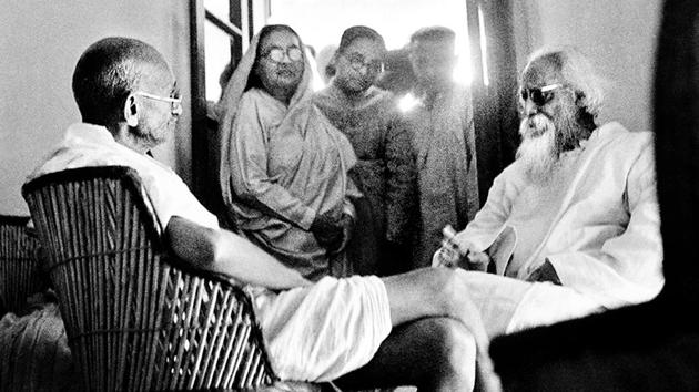 Mahatma Gandhi and Rabindranath Tagore in Santiniketan in February 1940.(National Gandhi Museum) Mahatma Gandhi and Rabindranath Tagore in Santiniketan in February 1940.(National Gandhi Museum)