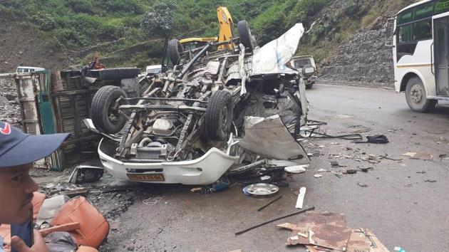 The bus was travelling towards Srinagar town of Pauri Garhwal from Rishikesh.(ANI PHOTO.)