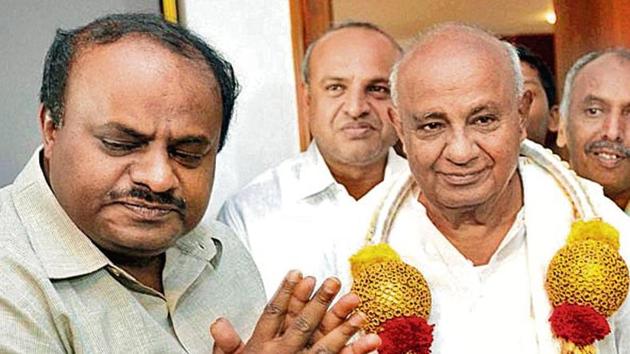 JD(S) patriarch HD Deve Gowda (right) has been tirelessly engaged in efforts to rejuvenate the party.(PTI)