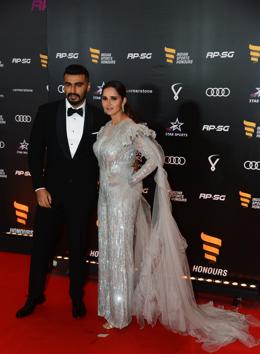 Arjun Kapoor along with Tennis ace Sania Mirza during the second edition of Indian Sports Honours. (ANI)