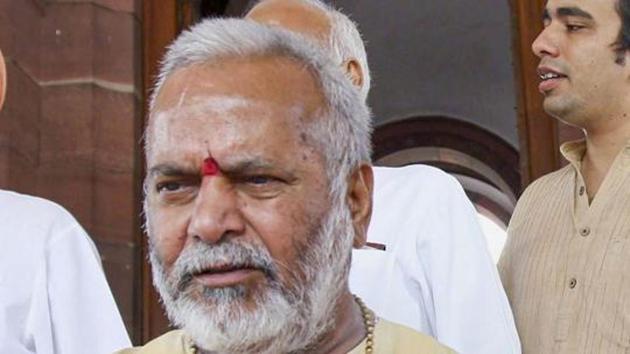 Former Union minister Swami Chinmayanand, accused of rape by a law student and now in judicial custody, has been barred by his akhada from formally dining with fellow seers and attending meetings of his Shri Panchayati Akhada Mahanirvani on Saturday.(PTI)