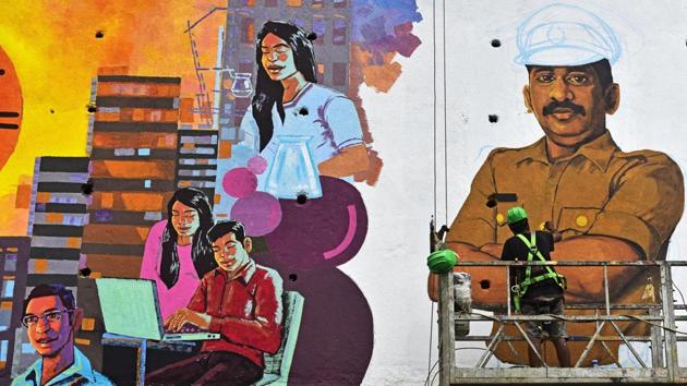 An artist makes a wall mural with the collaboration of BMC on the wall of Ismail Yusuf college at Jugeshwari East in Mumbai, Maharashtra. (Satyabrata Tripathy / HT Photo) An artist makes a wall mural with the collaboration of BMC on the wall of Ismail Yusuf college at Jugeshwari East in Mumbai, Maharashtra. (Satyabrata Tripathy / HT Photo)