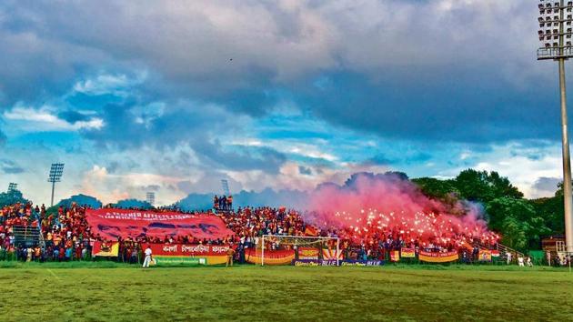 With torches, festoons and tifos, East Bengal supporters light up the club ground.(East bengal/twitter)