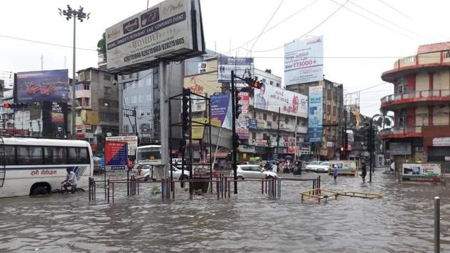 A view of a flooded intersection in Patna. (ht photo)