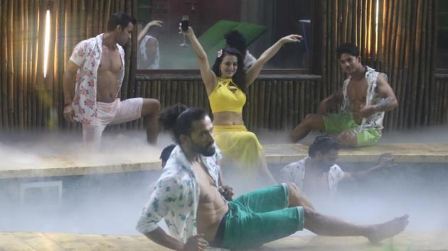 Bigg Boss 13: Ameesha Patel makes a grand entry as the Maalkin of the house.