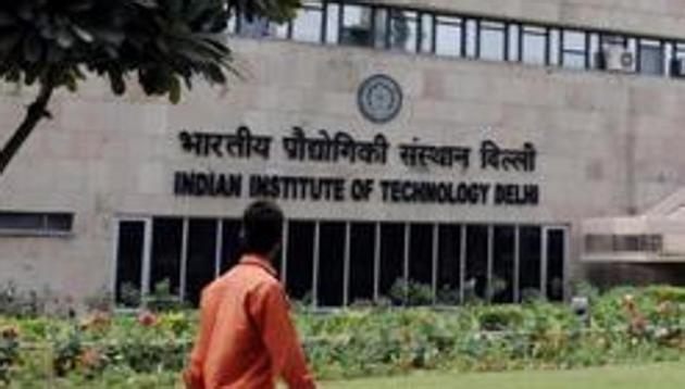 Indian Institute of Technology Delhi (IITD) director V Ramgopal Rao on Sunday supported the increase in the Master of Technology (MTech) course fee(Hindustan Times) Indian Institute of Technology Delhi (IITD) director V Ramgopal Rao on Sunday supported the increase in the Master of Technology (MTech) course fee(Hindustan Times)