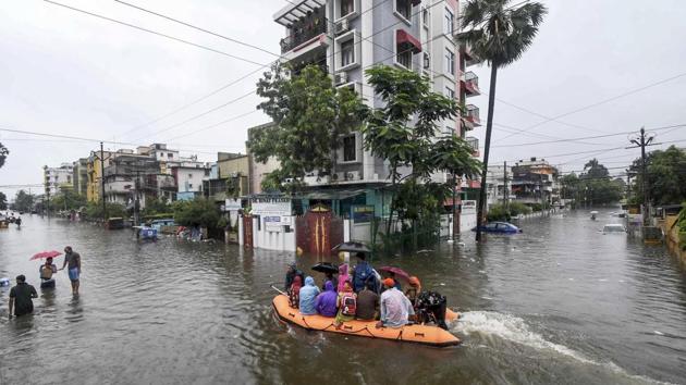 Patna: State Disaster Response Force (SDRF) rescue flood-affected residents following heavy monsoon rainfall, in Patna, Sunday, Sept. 29, 2019. (PTI Photo) (PTI9_29_2019_000115A)(PTI) Patna: State Disaster Response Force (SDRF) rescue flood-affected residents following heavy monsoon rainfall, in Patna, Sunday, Sept. 29, 2019. (PTI Photo) (PTI9_29_2019_000115A)(PTI)