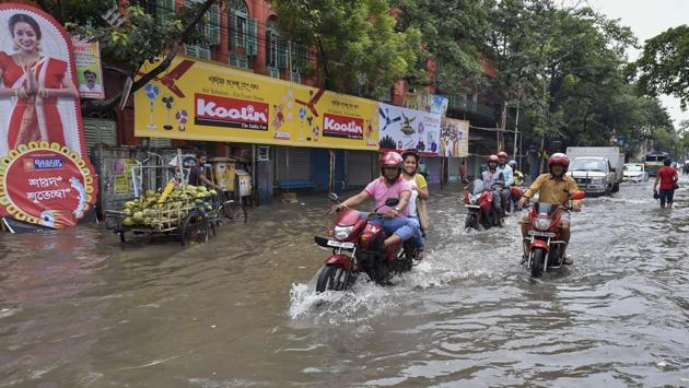 Photos: Refusing to relent, monsoon claims over 100 lives in UP, Bihar ...