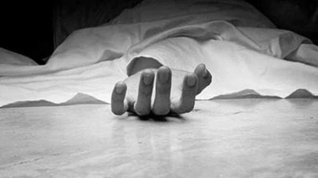 The Forensic experts said that the mobile exploded in the early hours of the morning after overheating.(HT Photo/Representative Image) The Forensic experts said that the mobile exploded in the early hours of the morning after overheating.(HT Photo/Representative Image)