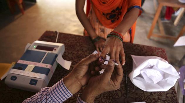 Raigad’s Alibaug constituency saw five candidates who have the same name file their nominations to contest the upcoming Maharashtra assembly polls.(AP Photo)