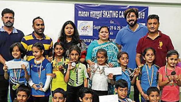 Manav Mangal School Chandigarh students skate to victory.(HT Photo) Manav Mangal School Chandigarh students skate to victory.(HT Photo)