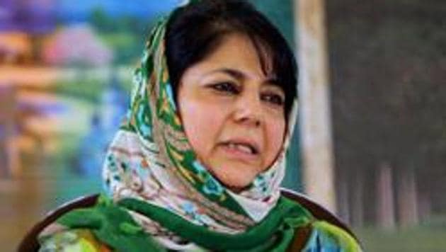 In a post, Mehbooba Mufti‘s handle criticised the Centre for pushing the country to an economic crisis.(PTI Photo) In a post, Mehbooba Mufti‘s handle criticised the Centre for pushing the country to an economic crisis.(PTI Photo)