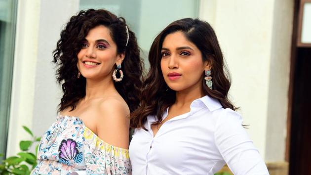 Taapsee Pannu (L) and Bhumi Pednekar during promotion of their upcoming film Saand Ki Aankh.(PTI)