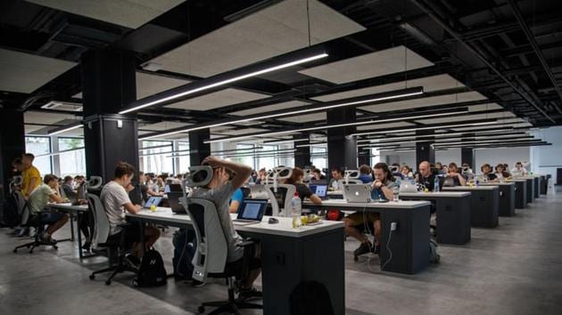 In a study to identify types of indoor air contaminants, researchers found that people and ventilation systems greatly impact the chemistry of indoor air at workplaces. (Unsplash) In a study to identify types of indoor air contaminants, researchers found that people and ventilation systems greatly impact the chemistry of indoor air at workplaces. (Unsplash)