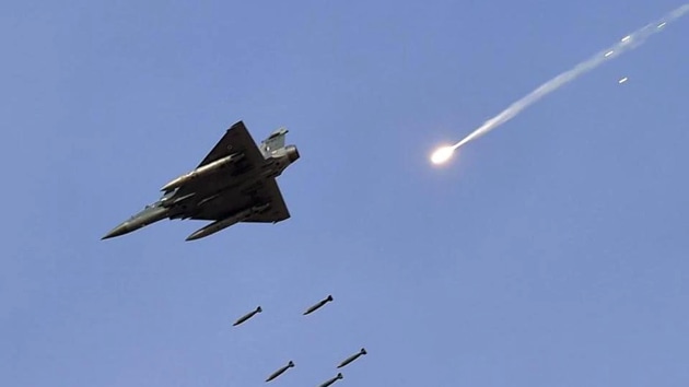 The air strikes against the Jaish-e-Mohammed terror base were India’s response to the Pulwama suicide bomb attack in which 40 Central Reserve Police Force jawans were killed on February 14.(HT image)