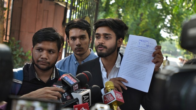 A student delegation showing a copy of the letter to TV reporters which they submitted in Supreme Court to Chief Justice of India Ranjan Gogoi to request him to take cognizance in Aarey Forest issue for stay in Tree axing undertaken by Municipal Corporation of Greater Mumbai along with Mumbai Metro Rail Corporation and Mumbai Police.(Burhaan Kinu/ HT Photo)