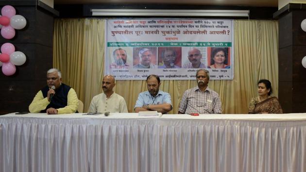 (From left) Vijay Kumbhar, Abhijeet Ghorpade, Sarang Yadvadkar, Vinod Bodhankar and Vinita Deshmukh during the panel discussion on “Is flooding in Pune a man-made disaster?” organised by RTI Katta and Moneylife Foundation on the occasion of 300th RTI Katta on Sunday at Elysium hall on Ghole road. (Milind Saurkar/HT Photo) (From left) Vijay Kumbhar, Abhijeet Ghorpade, Sarang Yadvadkar, Vinod Bodhankar and Vinita Deshmukh during the panel discussion on “Is flooding in Pune a man-made disaster?” organised by RTI Katta and Moneylife Foundation on the occasion of 300th RTI Katta on Sunday at Elysium hall on Ghole road. (Milind Saurkar/HT Photo)