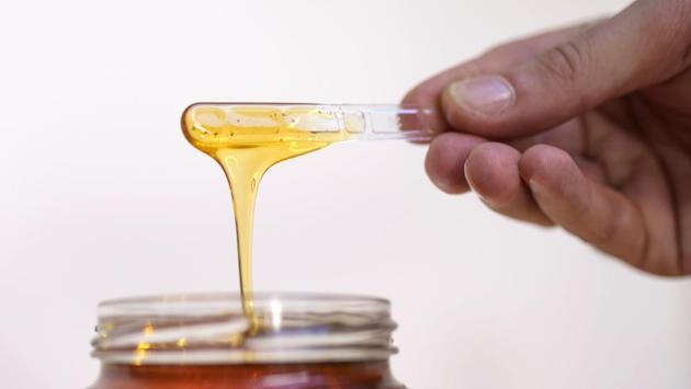 The mass import of foreign honey -- particularly from China -- has also driven down prices, meaning Italian producers struggle to make enough profit to cover their costs. There is currently no European legislation requiring sellers to specify the origin of honey, and many beekeepers say Chinese blends are “adulterated”, for example by being cut with syrup. (Marco Bertorello / AFP) The mass import of foreign honey -- particularly from China -- has also driven down prices, meaning Italian producers struggle to make enough profit to cover their costs. There is currently no European legislation requiring sellers to specify the origin of honey, and many beekeepers say Chinese blends are “adulterated”, for example by being cut with syrup. (Marco Bertorello / AFP)
