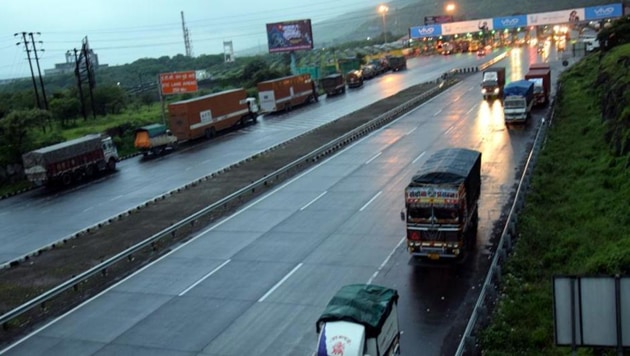 The SP said the case was registered on basis of the statement of Ganesh Ahirwar, 48, an eyewitness, who claimed that Lodhi was in the driving seat when his SUV hit the motorcycle and that he ran from the spot after the accident. (HT image) The SP said the case was registered on basis of the statement of Ganesh Ahirwar, 48, an eyewitness, who claimed that Lodhi was in the driving seat when his SUV hit the motorcycle and that he ran from the spot after the accident. (HT image)