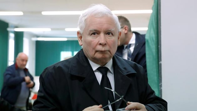 Jaroslaw Kaczynski, the late president’s twin brother, nurtured a cult of conspiracy around the crash that became the galvanizing force for a movement that made him Poland’s most powerful man. (Reuters image) Jaroslaw Kaczynski, the late president’s twin brother, nurtured a cult of conspiracy around the crash that became the galvanizing force for a movement that made him Poland’s most powerful man. (Reuters image)