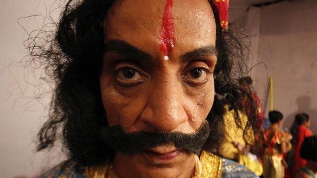 Artists getting ready for Ramlila at Mehrauli in New Delhi. (Sanchit Khanna/ Hindustan Times)