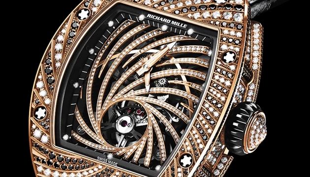 Time is money Paris thief swipes 6 crore Swiss watch from Japanese man s wrist World News Hindustan Times