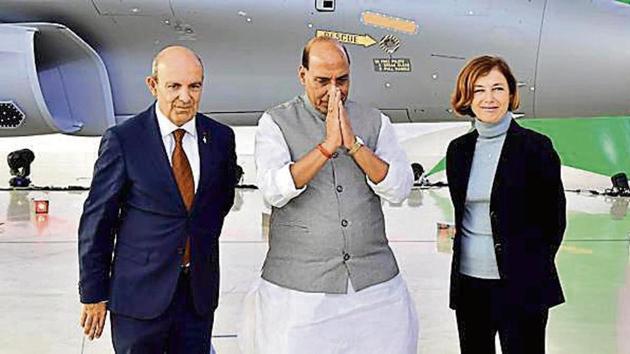This is the second ministerial level Annual Defence Dialogue between India and France.(HT image)