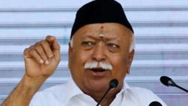 Targetting those who criticized the RSS for espousing Hindutva, Mohan Bhagwat said there are people when asked about their identity would not reveal it, but behind closed doors would say they are Hindus.(HT PHOTO.)