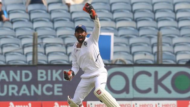 Wriddhiman Saha takes a blinder behind the stumps.(BCCI/Twitter) Wriddhiman Saha takes a blinder behind the stumps.(BCCI/Twitter)
